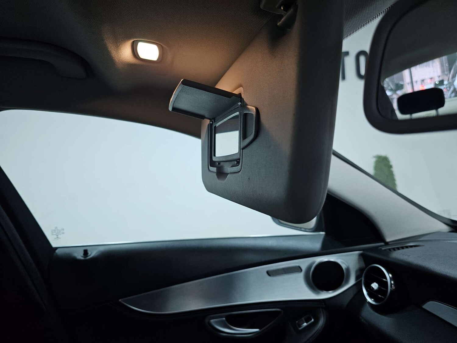 Used Mercedes-Benz C Class 2015 for sale - 77643175: Photo 73