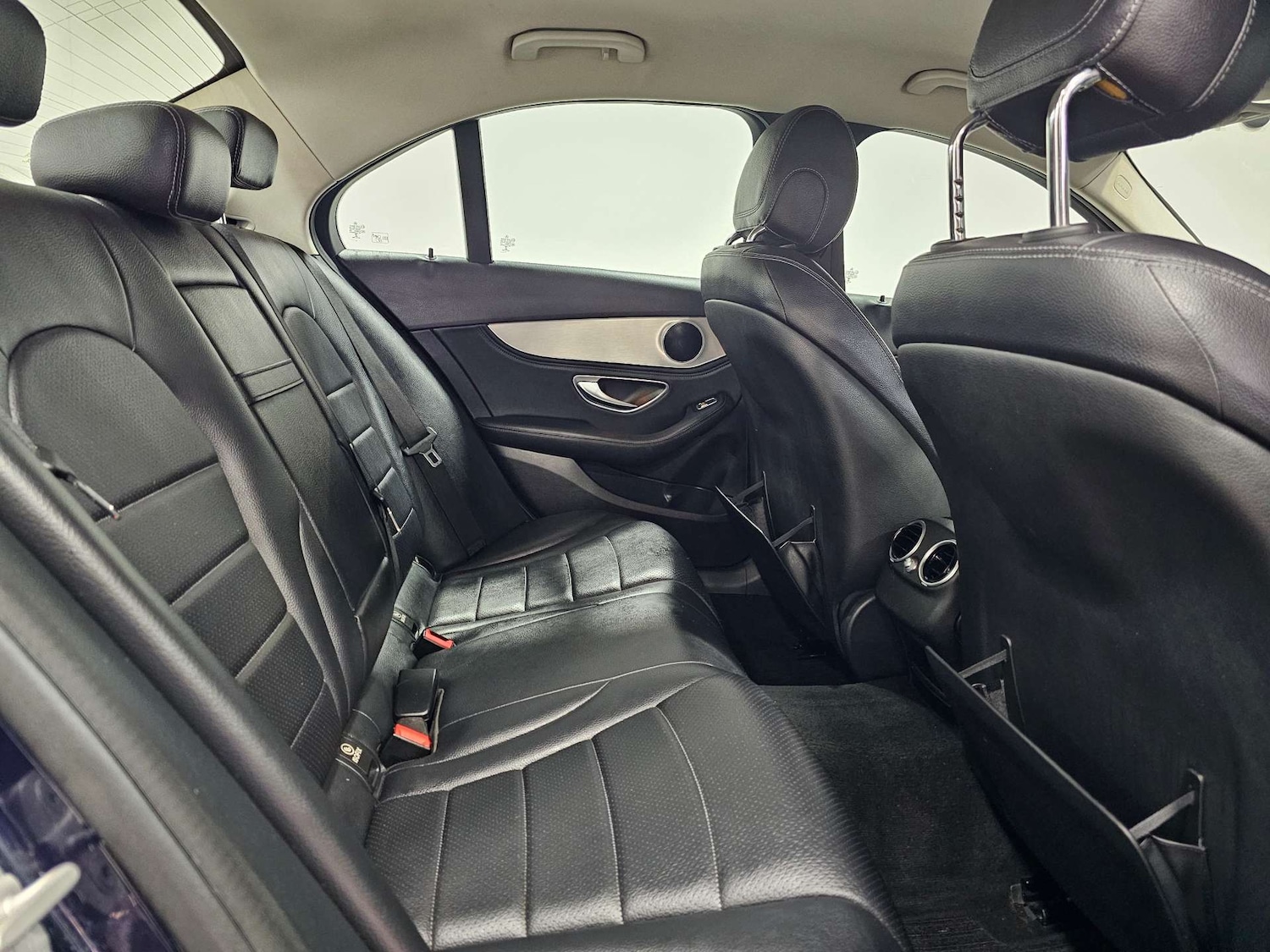 Used Mercedes-Benz C Class 2015 for sale - 77643175: Photo 74