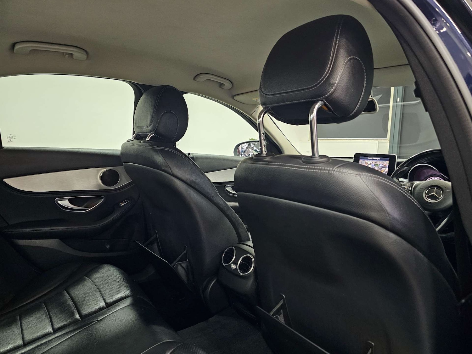 Used Mercedes-Benz C Class 2015 for sale - 77643175: Photo 75