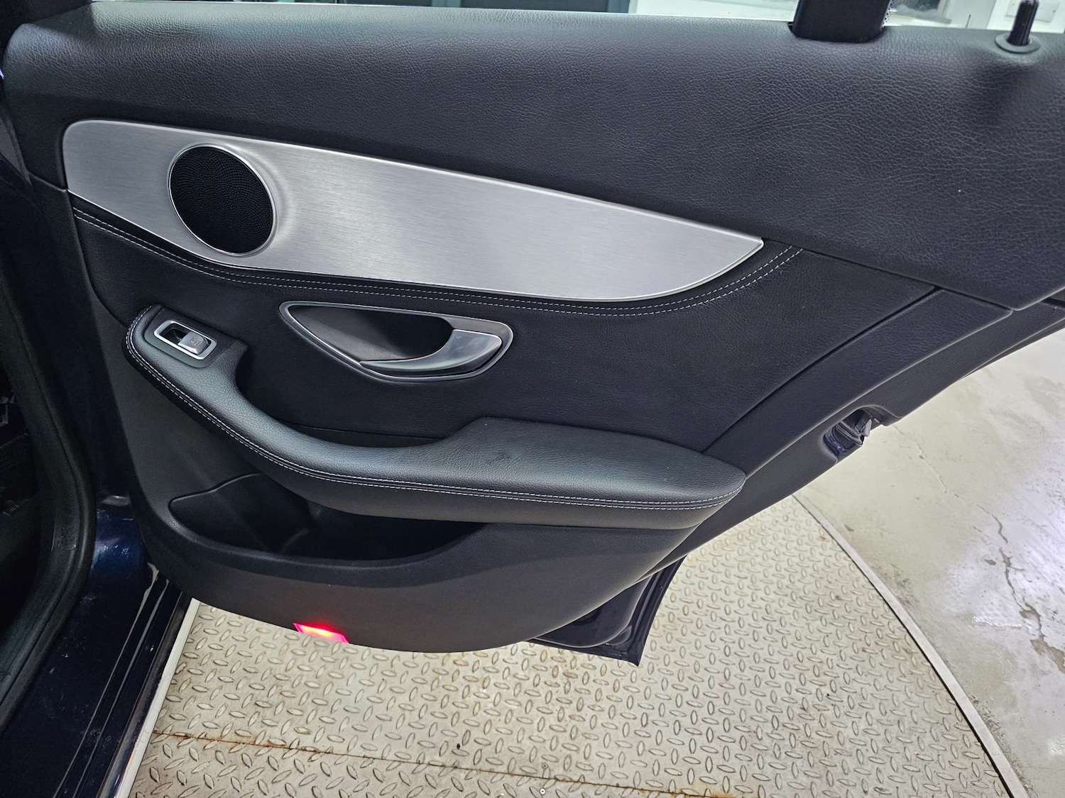 Used Mercedes-Benz C Class 2015 for sale - 77643175: Photo 76