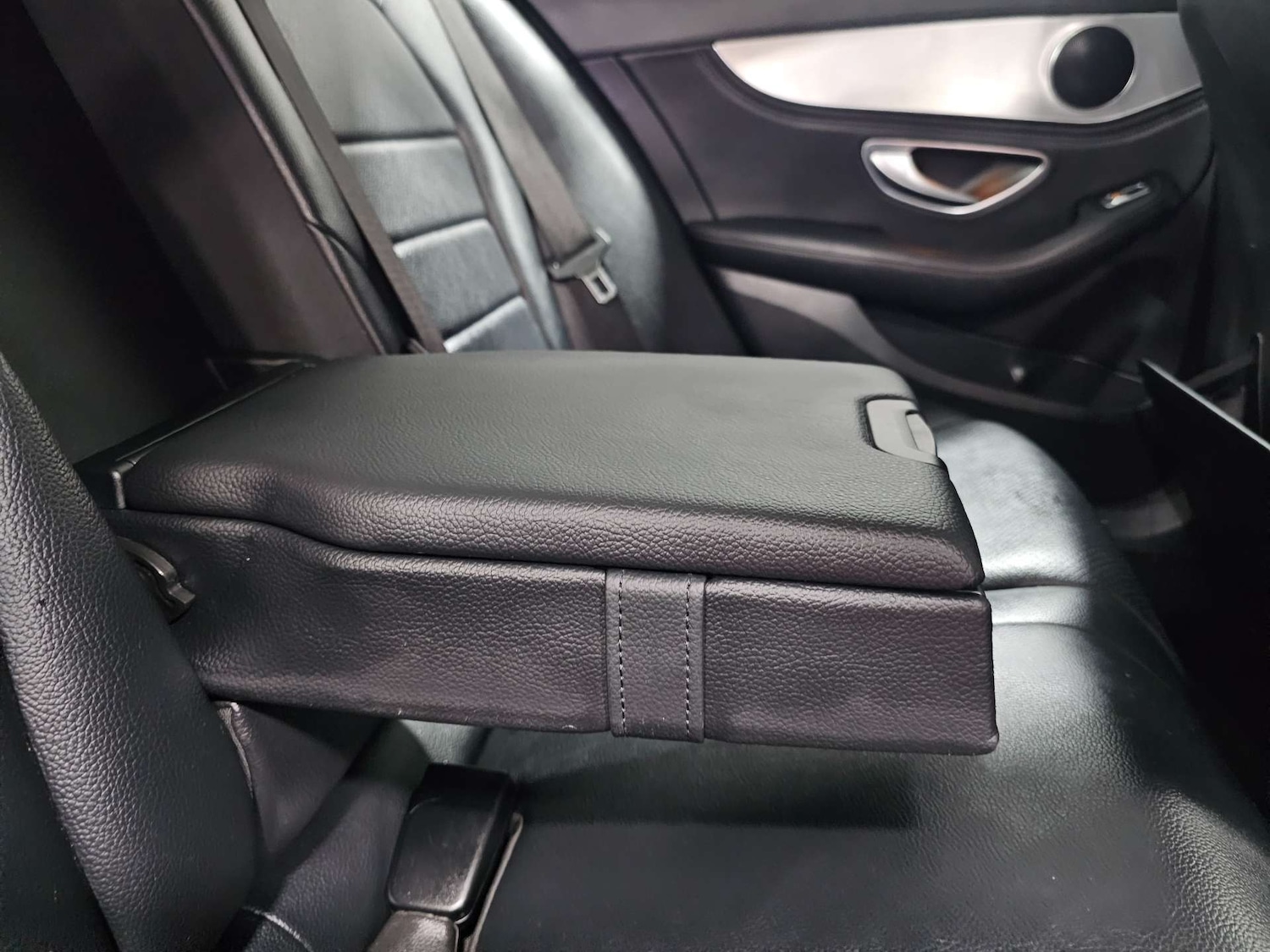 Used Mercedes-Benz C Class 2015 for sale - 77643175: Photo 78