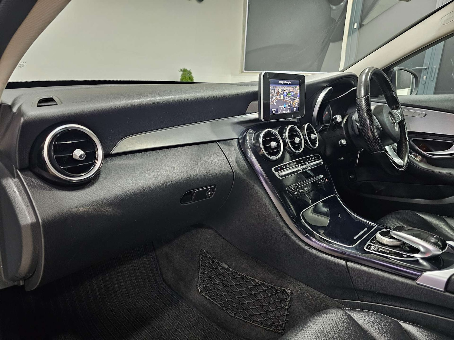 Used Mercedes-Benz C Class 2015 for sale - 77643175: Photo 87