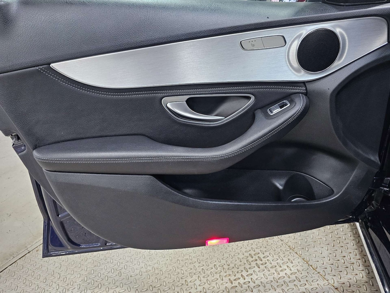 Used Mercedes-Benz C Class 2015 for sale - 77643175: Photo 88