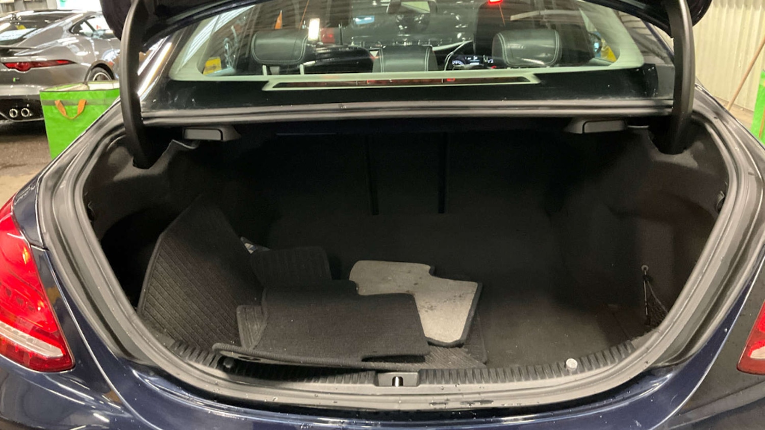 Used Mercedes-Benz C Class 2015 for sale - 77643175: Photo 9