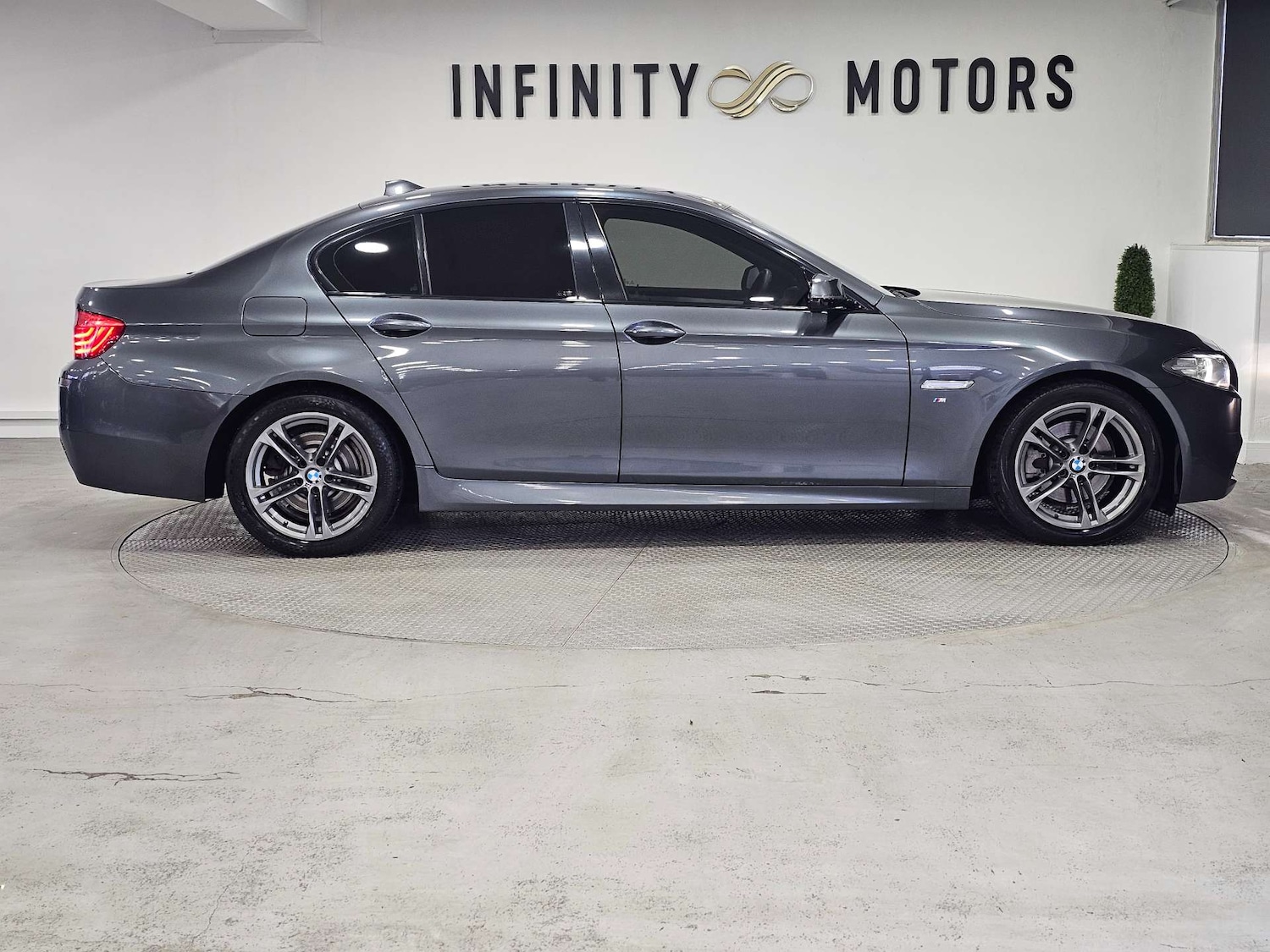 Used BMW 5 Series 2015 for sale - 76972360: Photo 35