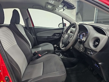 Used Toyota Yaris 2019 for sale - 78382942: Photo