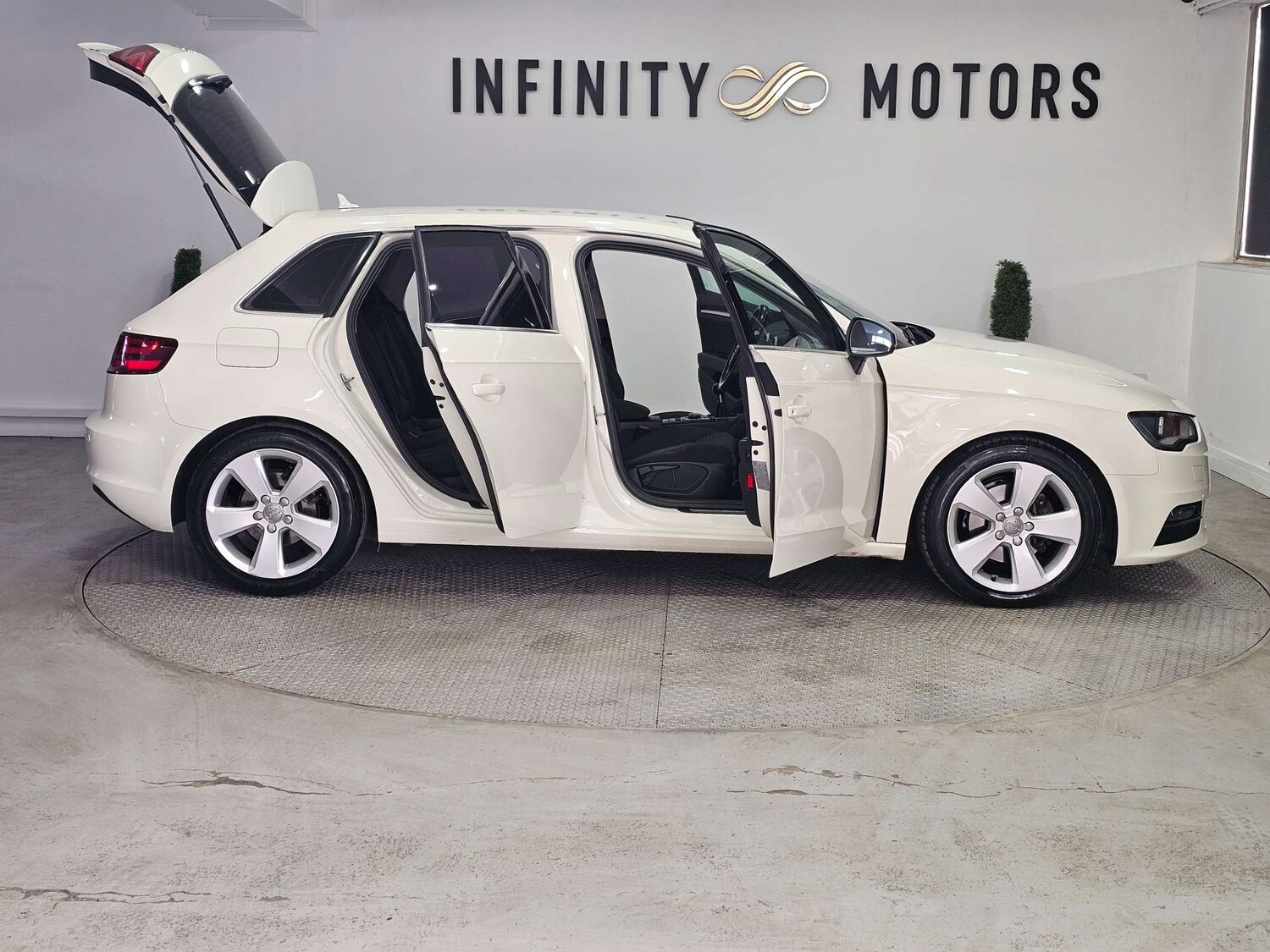 Used Audi A3 2014 for sale - 77963179: Photo 45