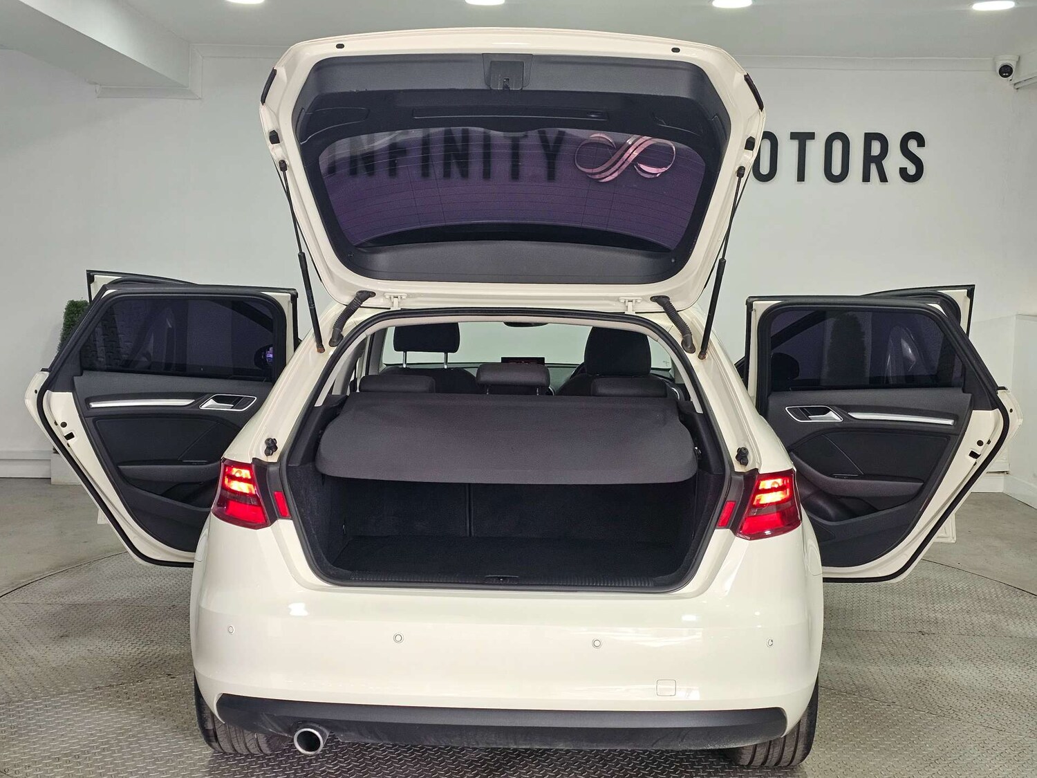 Used Audi A3 2014 for sale - 77963179: Photo 47