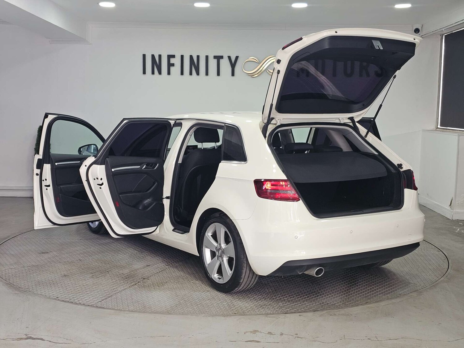 Used Audi A3 2014 for sale - 77963179: Photo 48