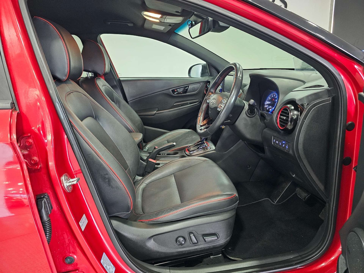 Used Hyundai KONA 2018 for sale - 77523295: Photo 3