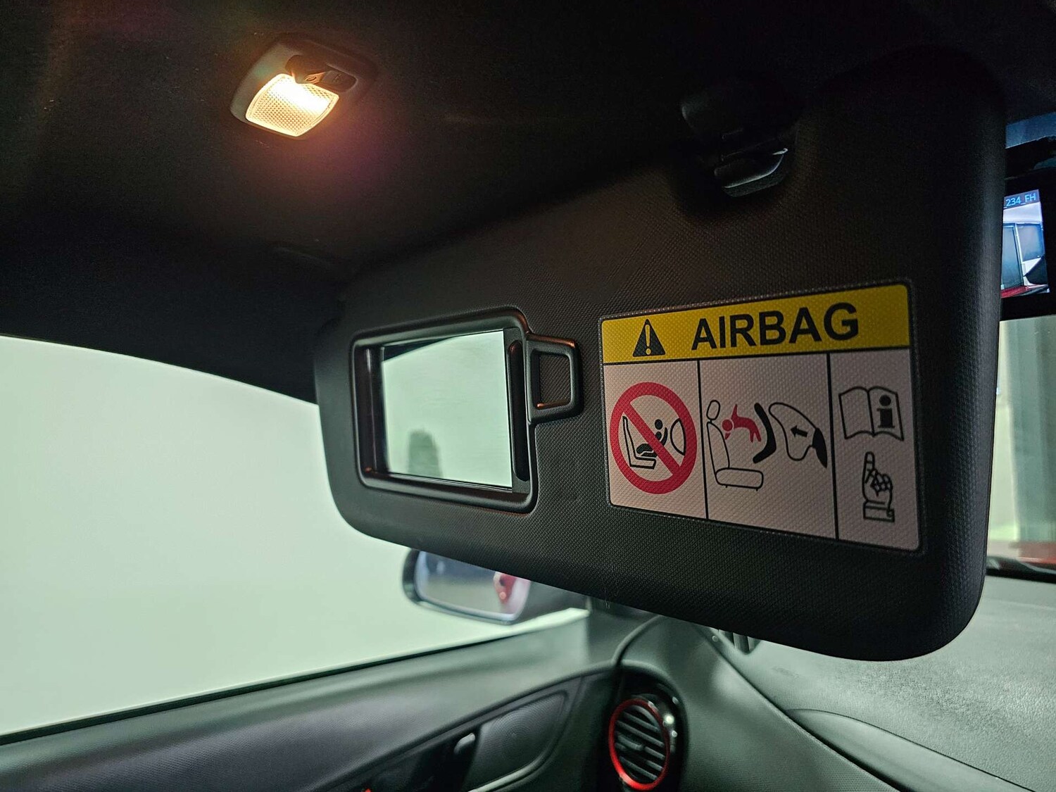 Used Hyundai KONA 2018 for sale - 77523295: Photo 74