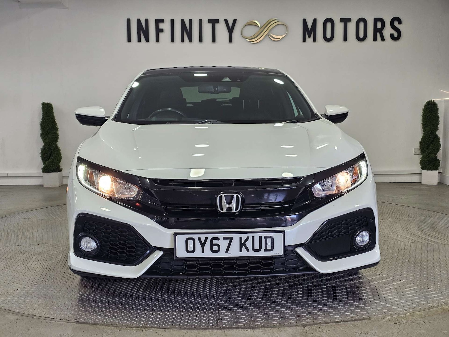 Used Honda Civic 2017 for sale - 76972393: Photo 11