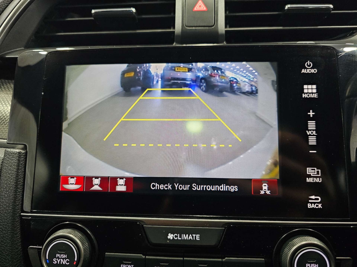 Used Honda Civic 2017 for sale - 76972393: Photo 2