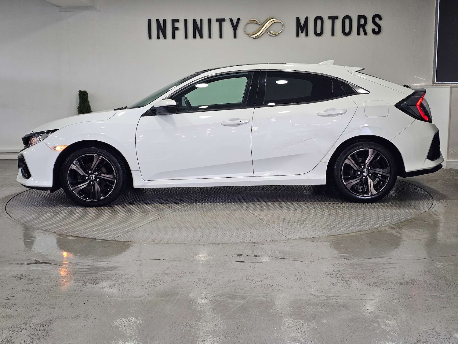 Used Honda Civic 2017 for sale - 76972393: Photo 20