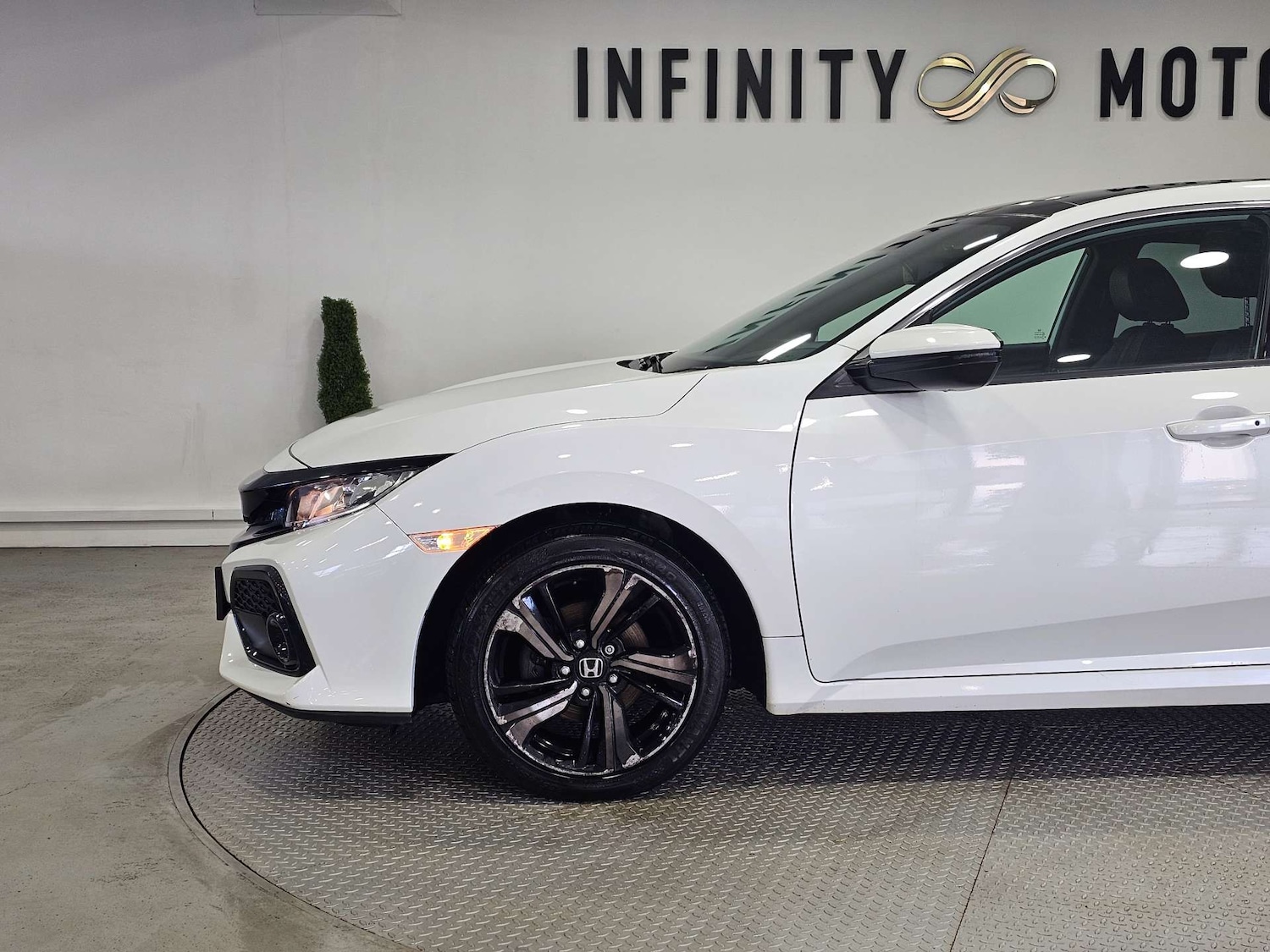 Used Honda Civic 2017 for sale - 76972393: Photo 22