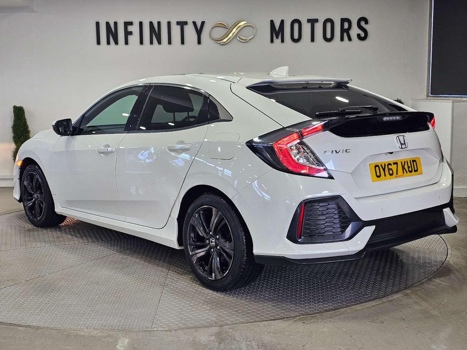 Used Honda Civic 2017 for sale - 76972393: Photo 27