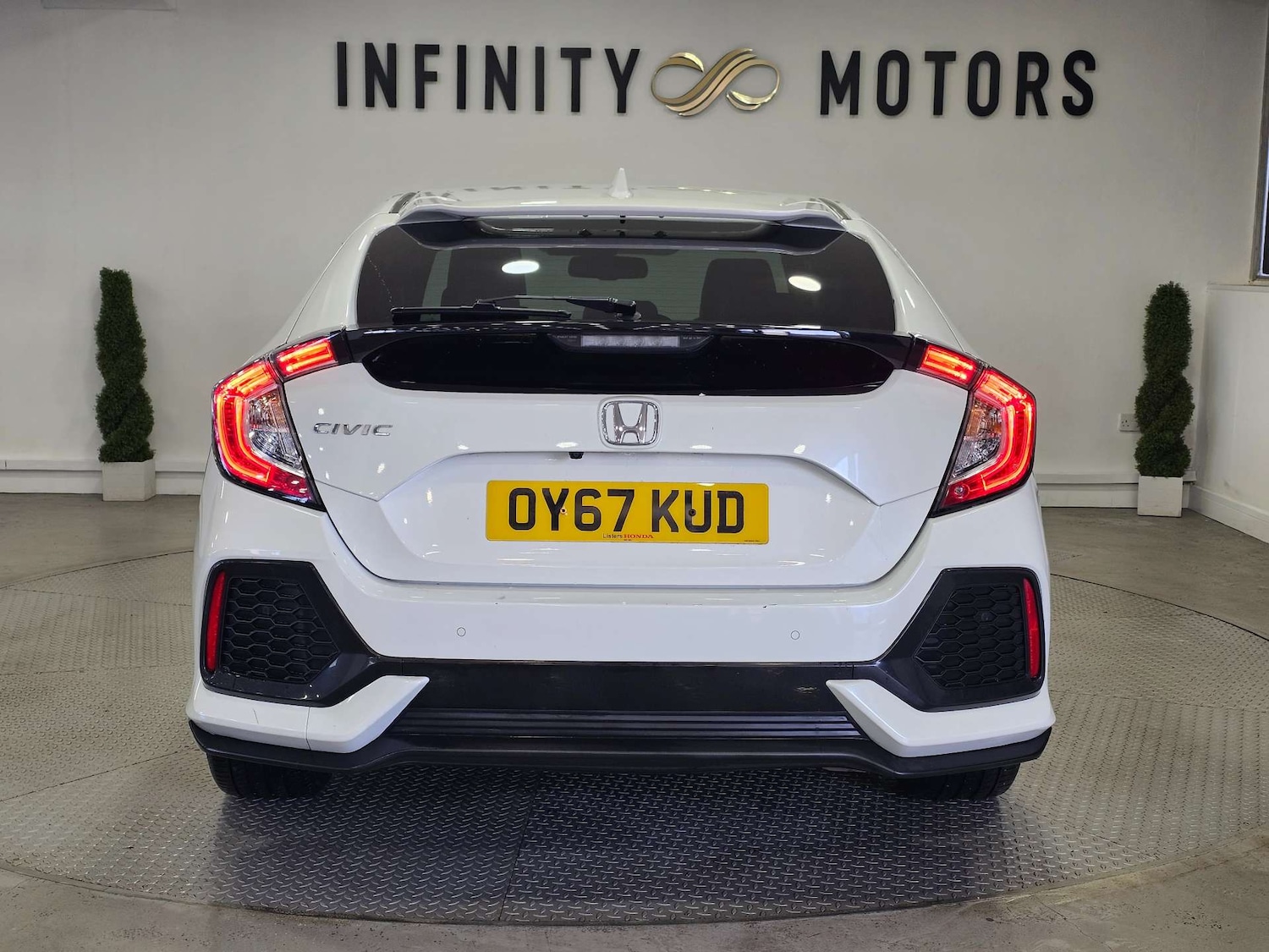 Used Honda Civic 2017 for sale - 76972393: Photo 28