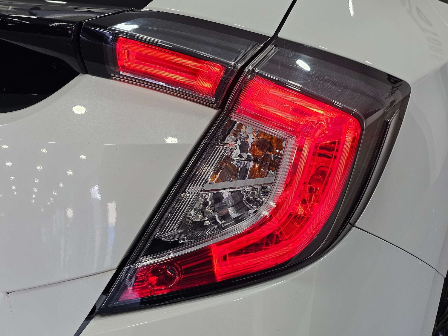 Used Honda Civic 2017 for sale - 76972393: Photo 31