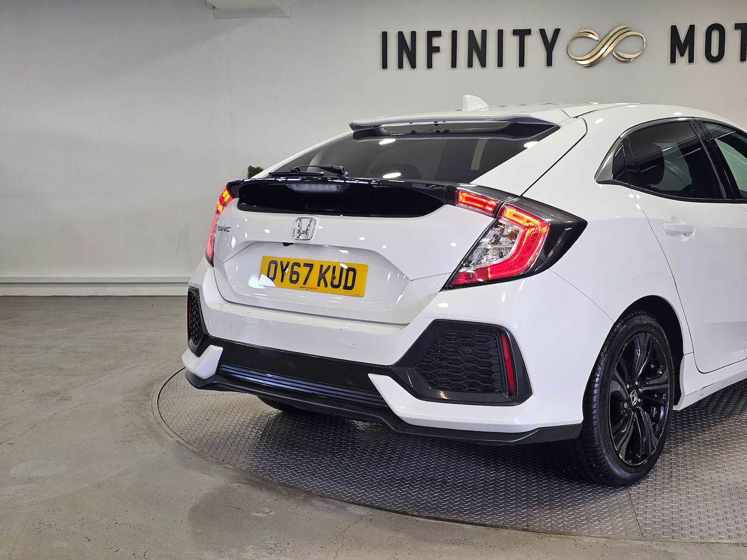 Used Honda Civic 2017 for sale - 76972393: Photo 33