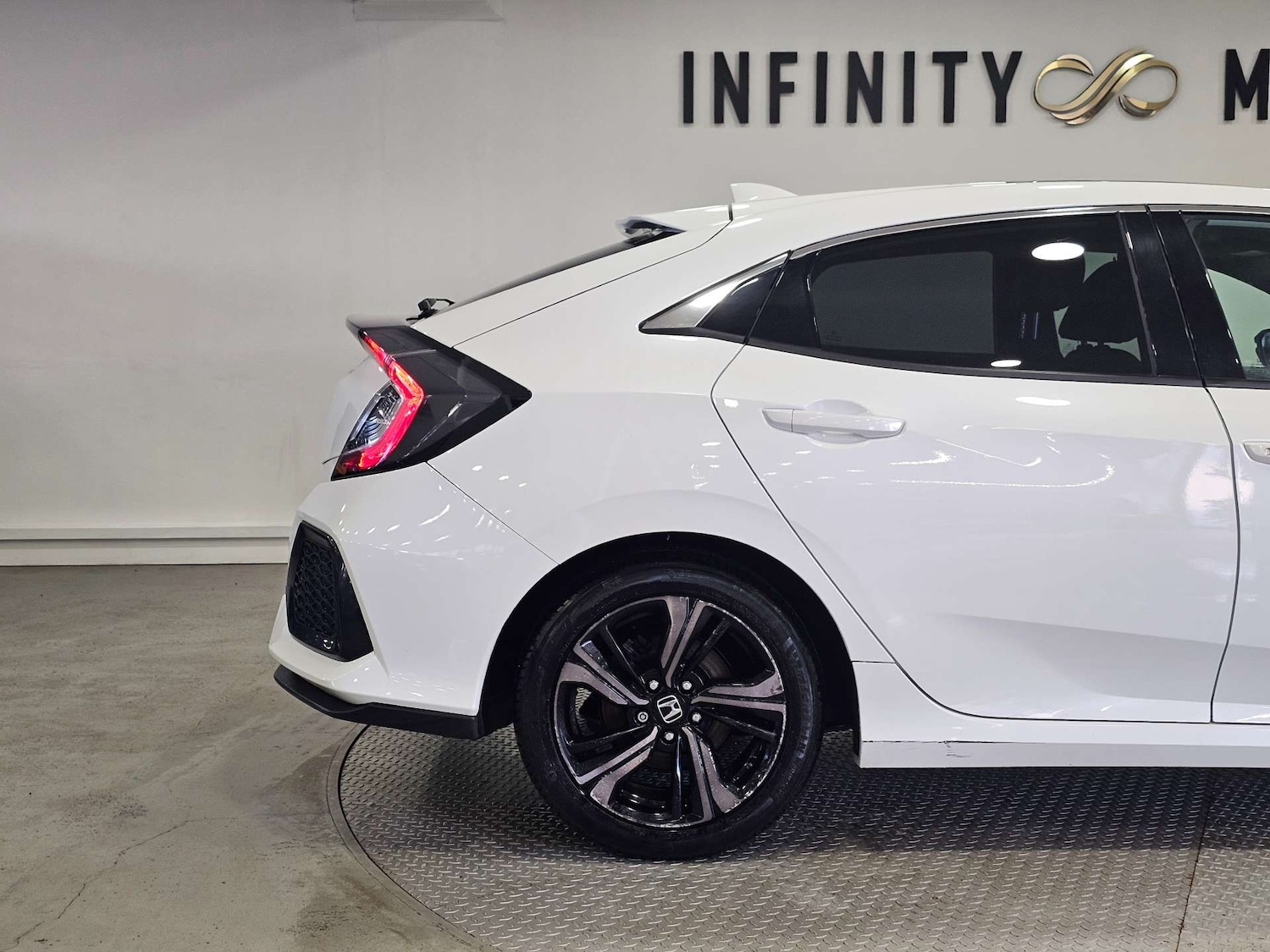 Used Honda Civic 2017 for sale - 76972393: Photo 36