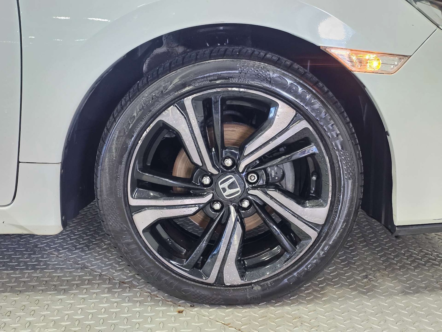 Used Honda Civic 2017 for sale - 76972393: Photo 40