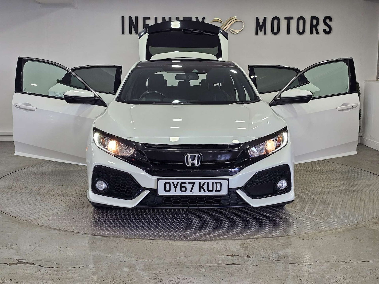 Used Honda Civic 2017 for sale - 76972393: Photo 43