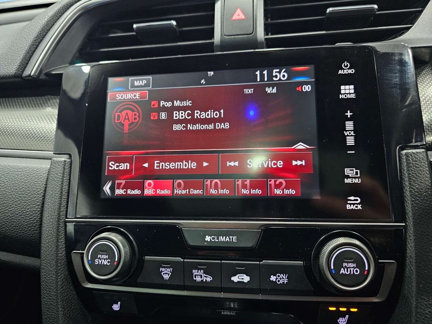 Used Honda Civic 2017 for sale - 76972393: Photo 67