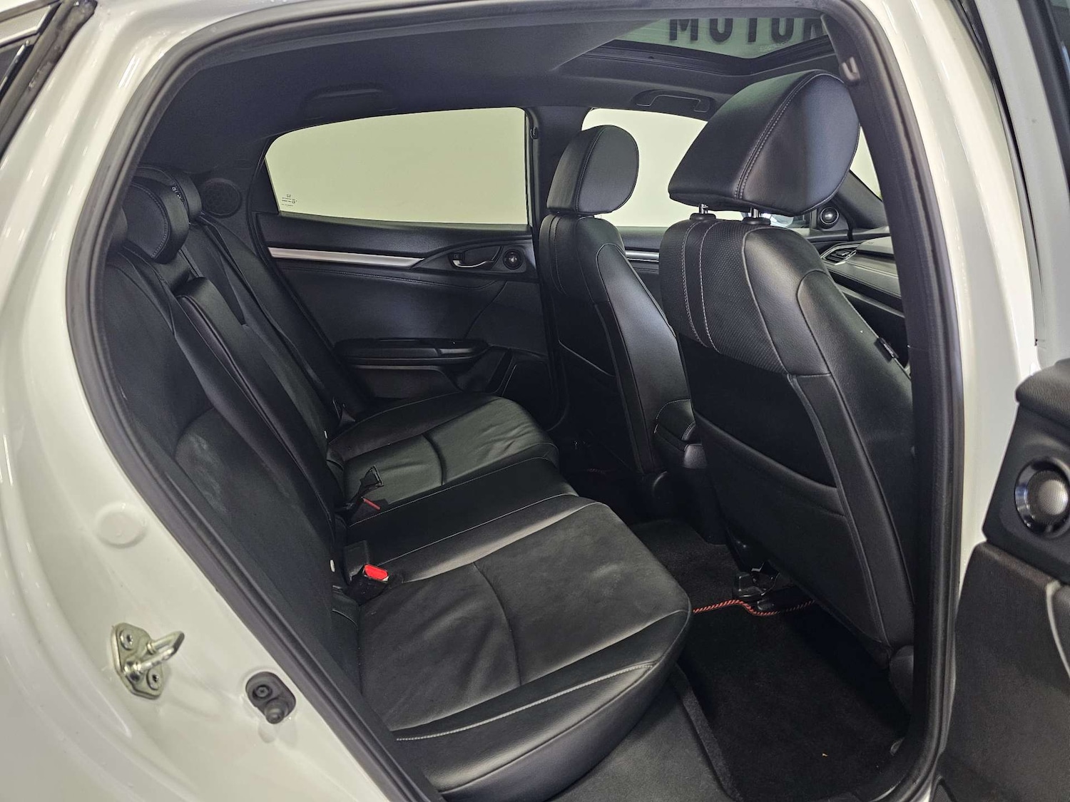 Used Honda Civic 2017 for sale - 76972393: Photo 77