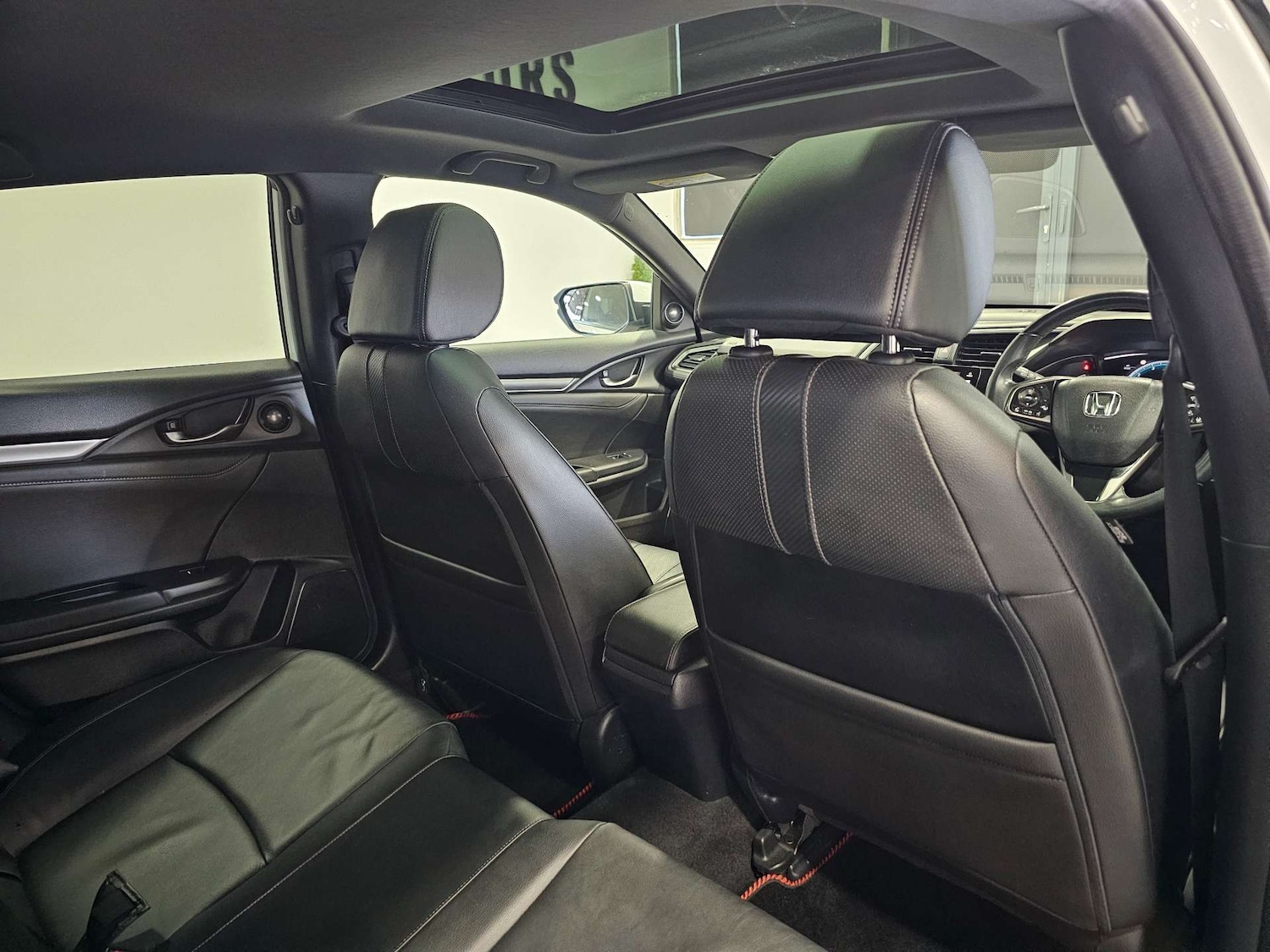 Used Honda Civic 2017 for sale - 76972393: Photo 78