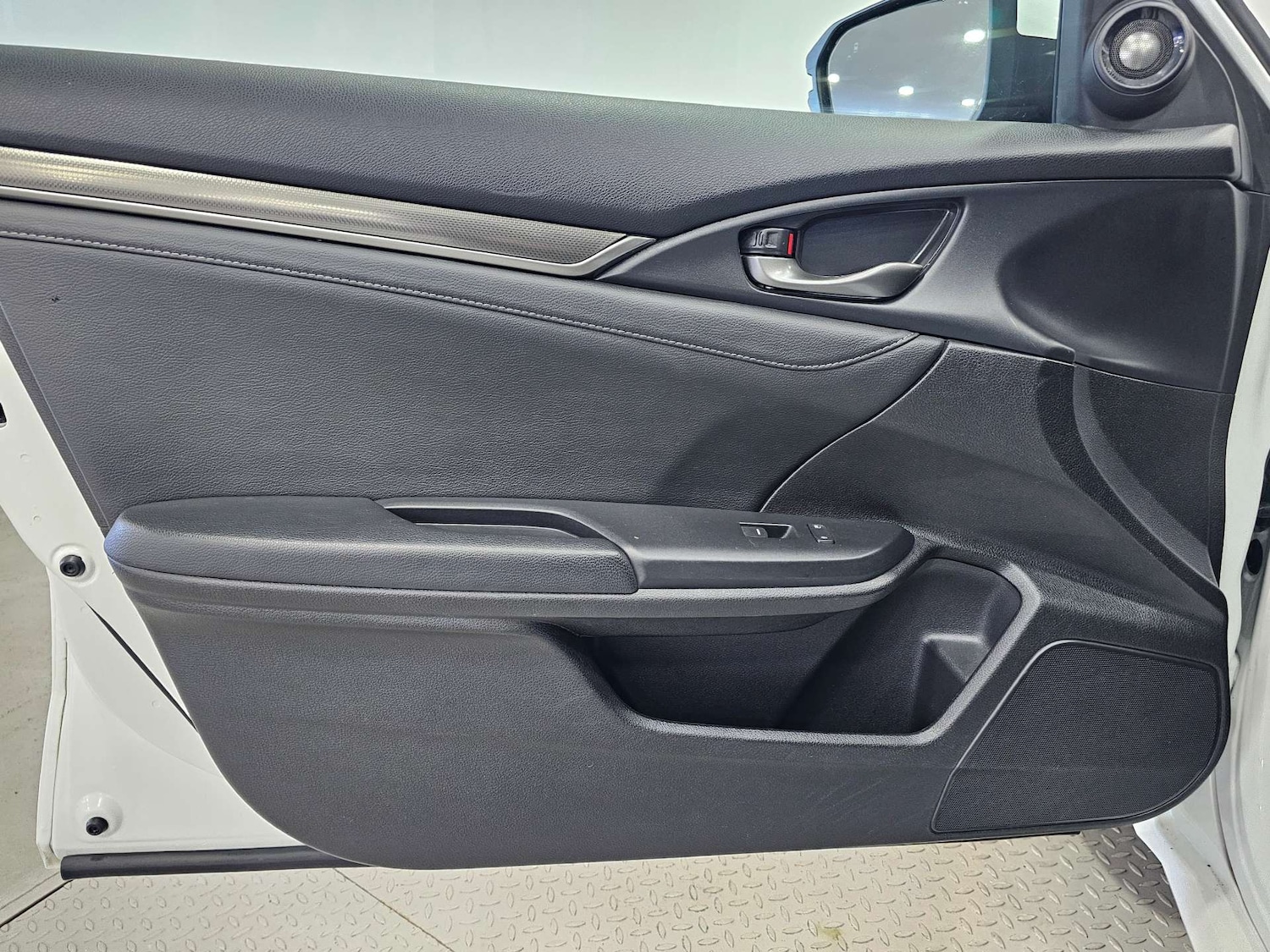 Used Honda Civic 2017 for sale - 76972393: Photo 87