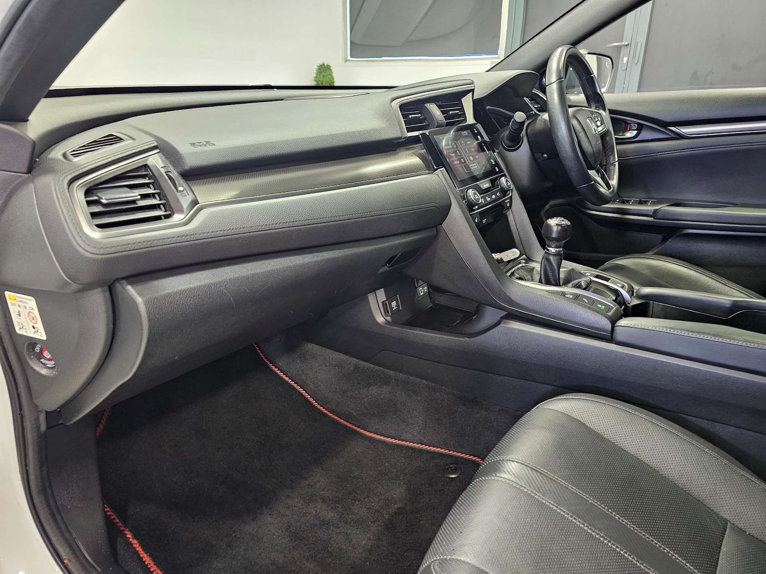 Used Honda Civic 2017 for sale - 76972393: Photo 91