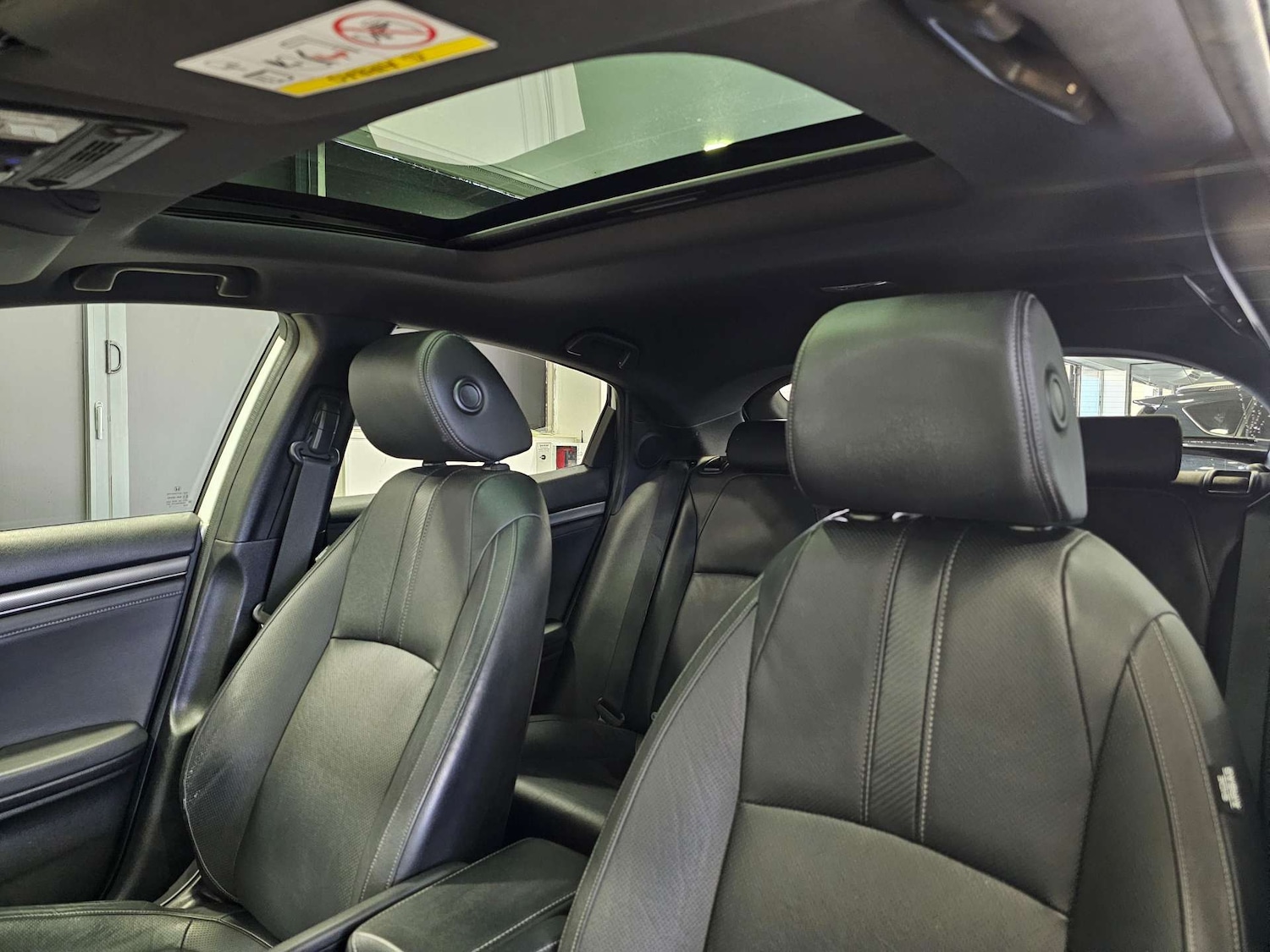 Used Honda Civic 2017 for sale - 76972393: Photo 92