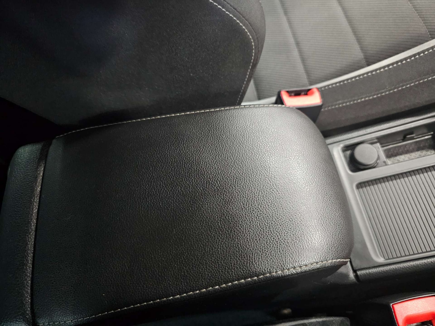 Used Volkswagen Golf 2016 for sale - 76972317: Photo 32