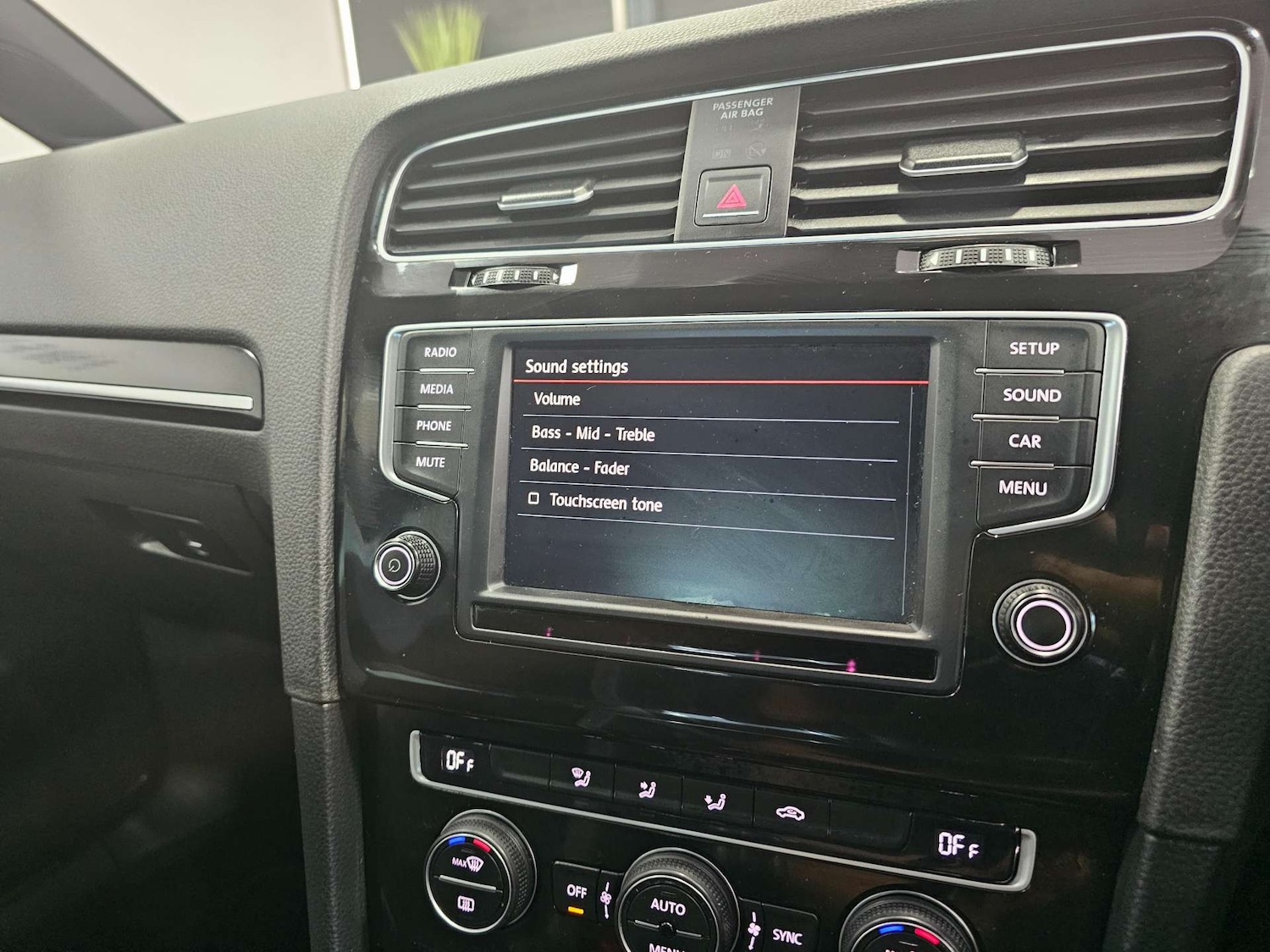 Used Volkswagen Golf 2016 for sale - 76972317: Photo 41