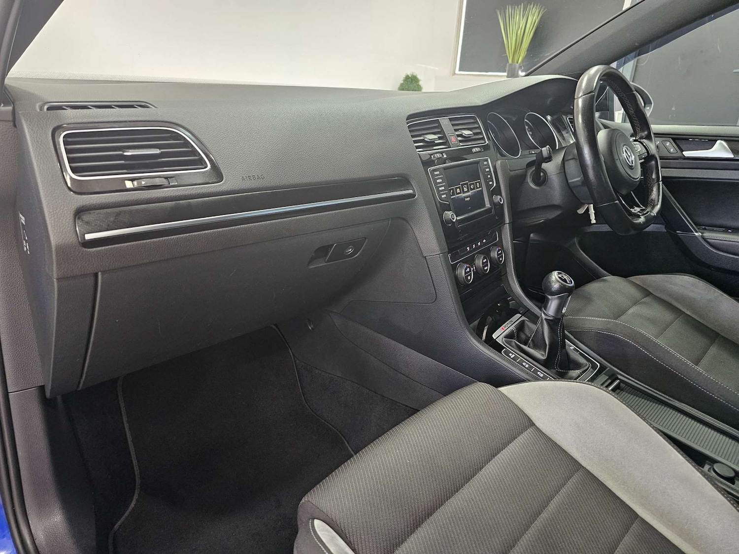 Used Volkswagen Golf 2016 for sale - 76972317: Photo 92