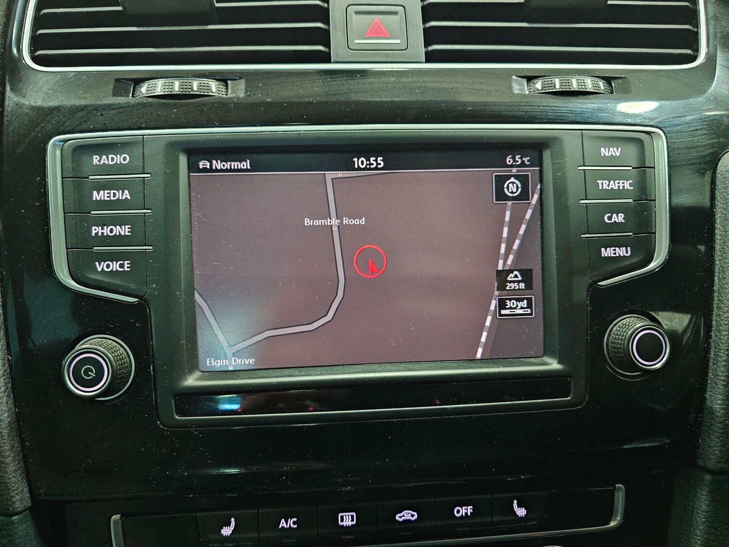 Used Volkswagen Golf 2015 for sale - 77168090: Photo 3