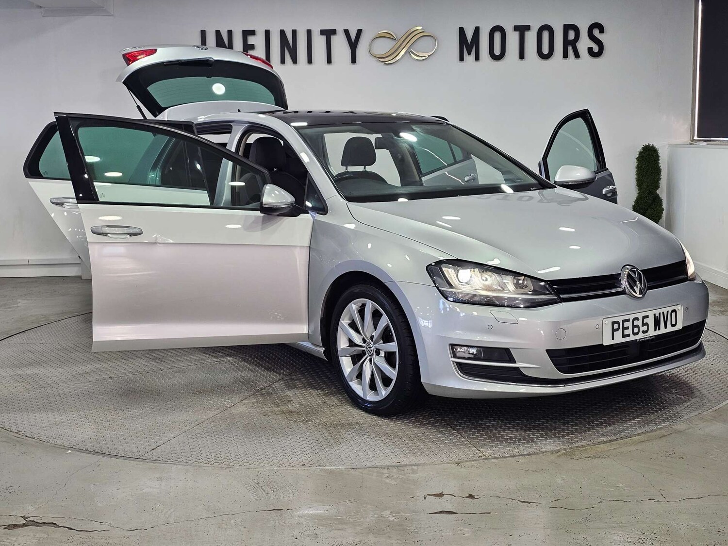 Used Volkswagen Golf 2015 for sale - 77168090: Photo 42