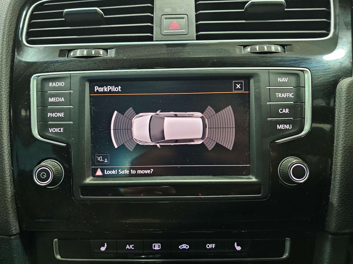 Used Volkswagen Golf 2015 for sale - 77168090: Photo 7