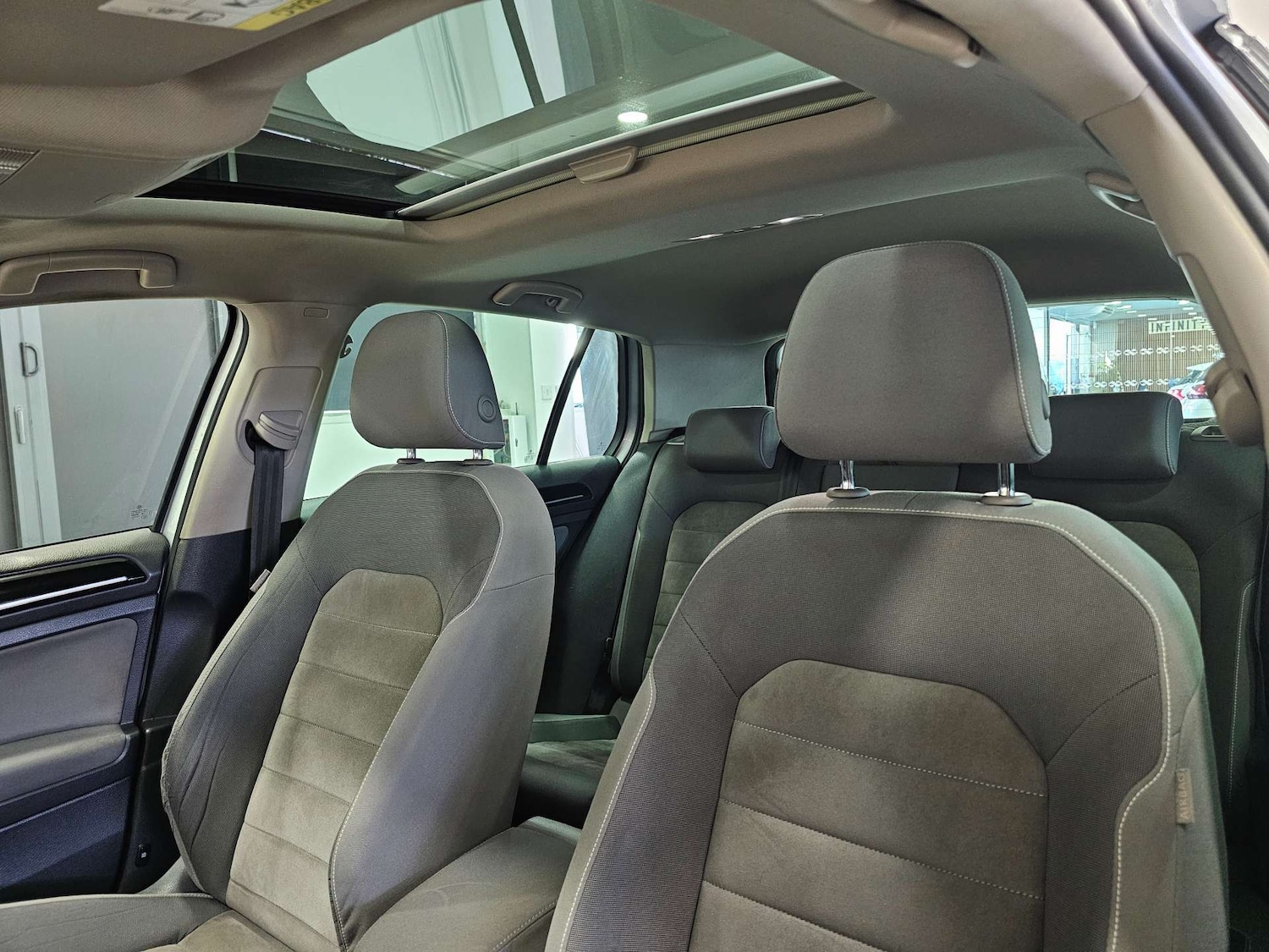 Used Volkswagen Golf 2015 for sale - 77168090: Photo 91