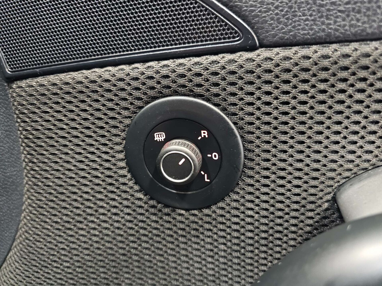 Used Volkswagen Scirocco 2015 for sale - 77937319: Photo 54