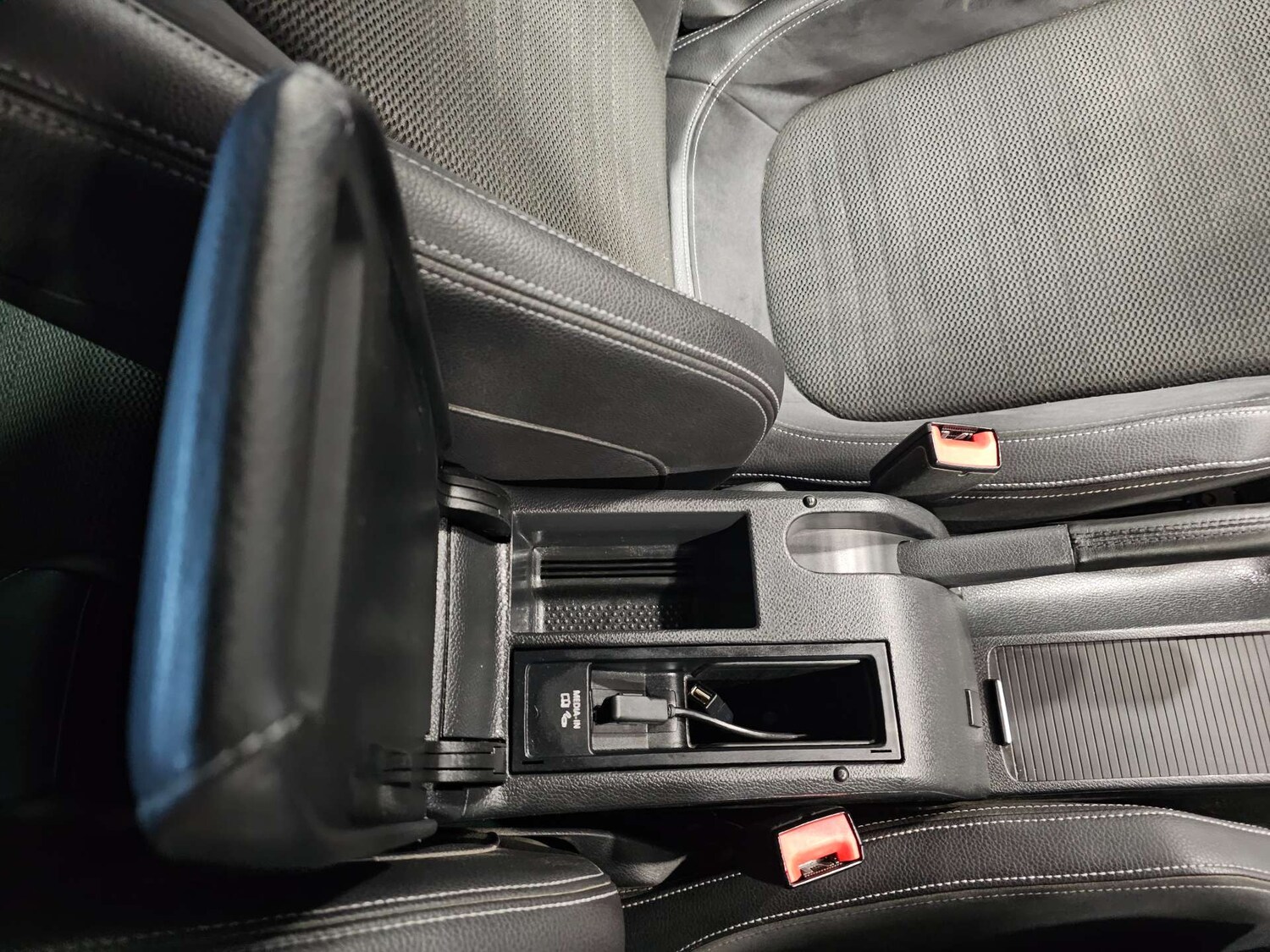 Used Volkswagen Scirocco 2015 for sale - 77937319: Photo 64