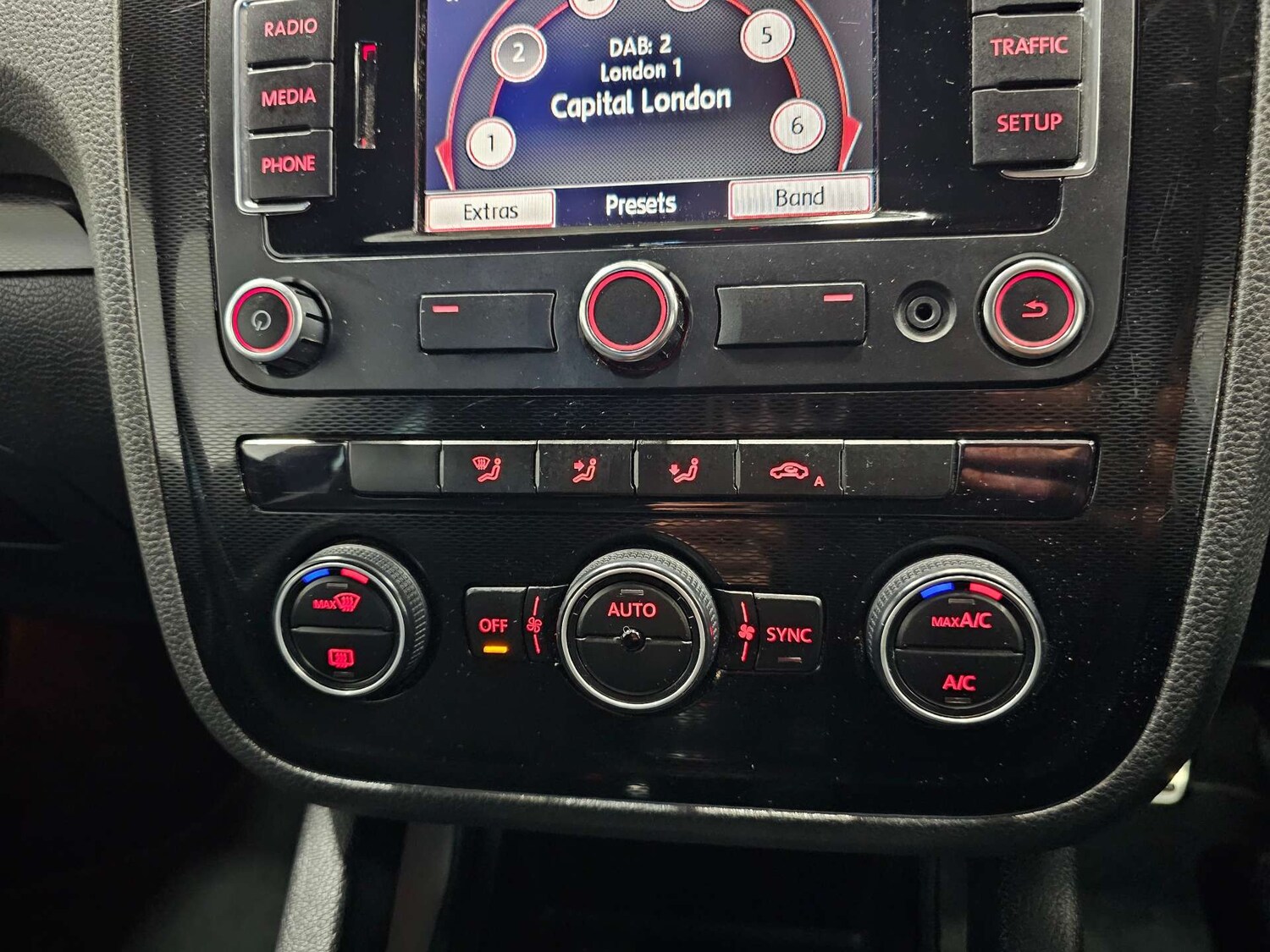 Used Volkswagen Scirocco 2015 for sale - 77937319: Photo 67