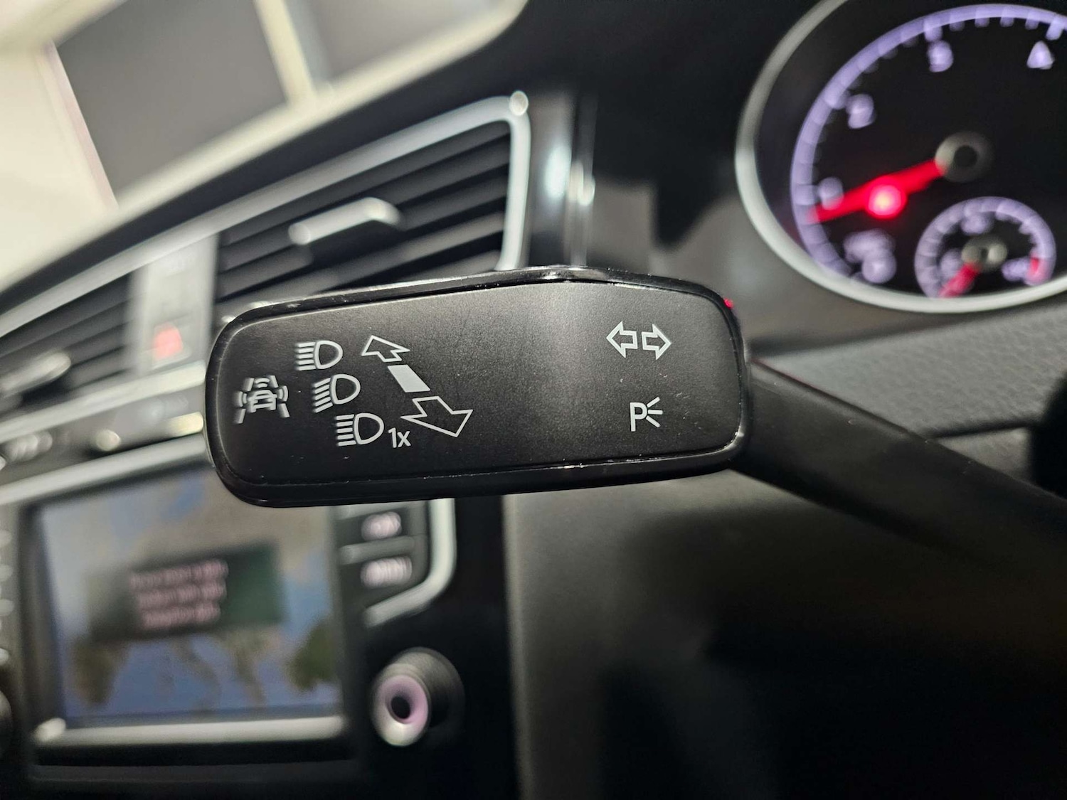 Used Volkswagen Golf 2015 for sale - 76972362: Photo 65