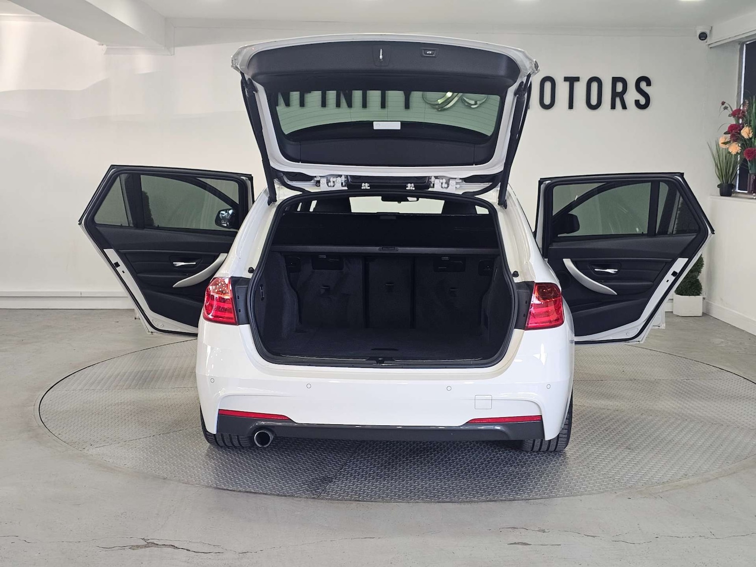 Used BMW 3 Series 2015 for sale - 76972353: Photo 39