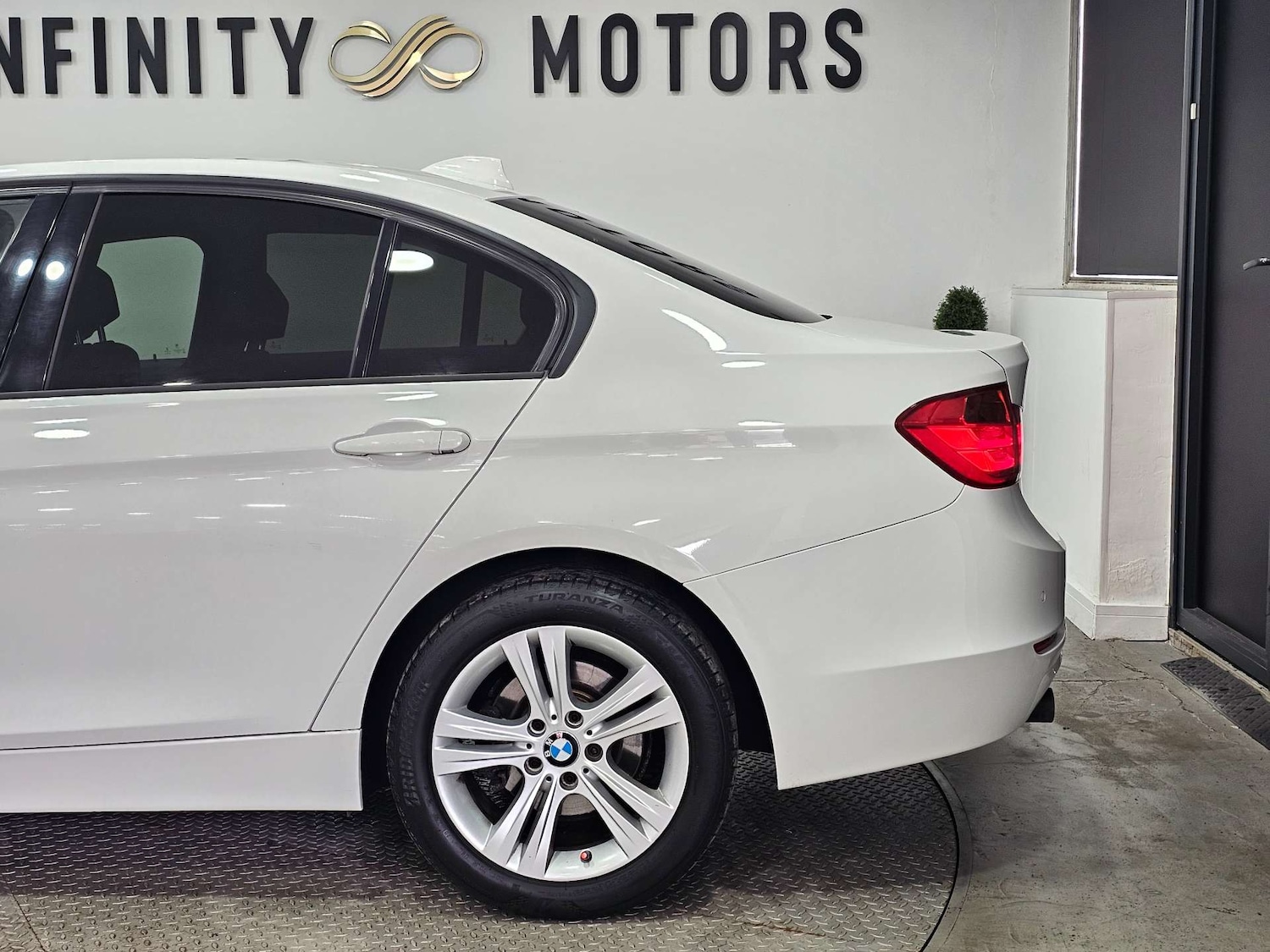 Used BMW 3 Series 2014 for sale - 77088689: Photo 21
