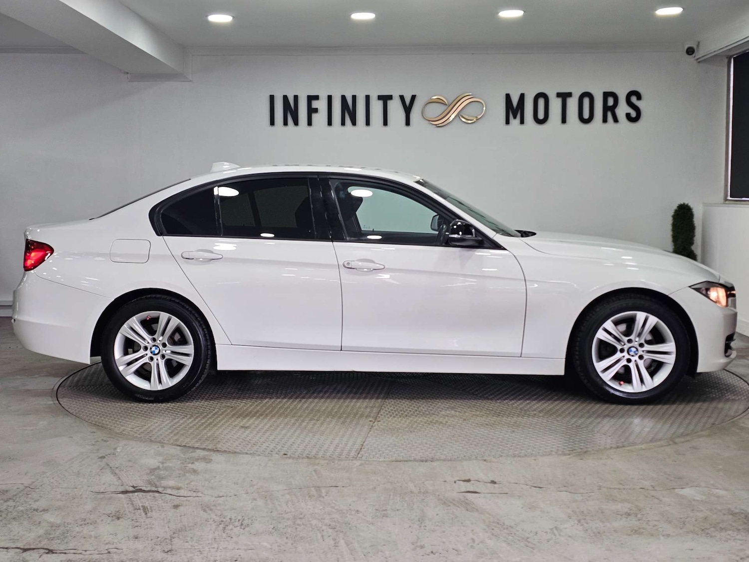 Used BMW 3 Series 2014 for sale - 77088689: Photo 34