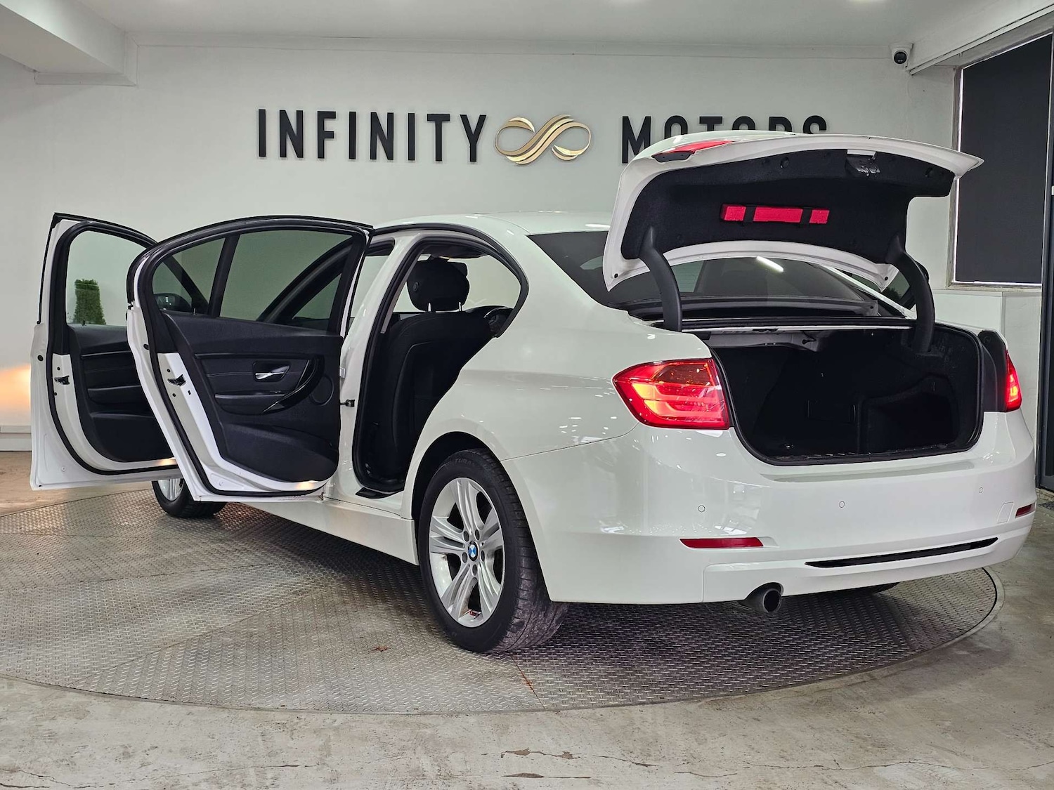 Used BMW 3 Series 2014 for sale - 77088689: Photo 46