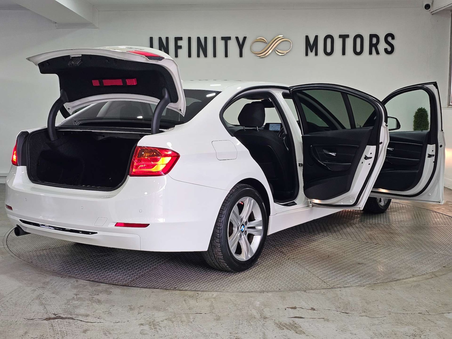 Used BMW 3 Series 2014 for sale - 77088689: Photo 48