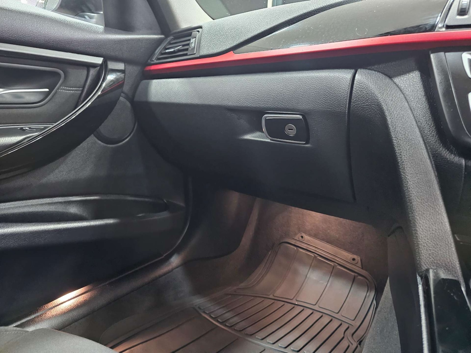 Used BMW 3 Series 2014 for sale - 77088689: Photo 70