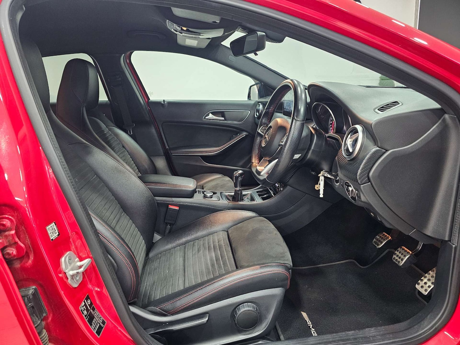 Used Mercedes-Benz A-Class 2017 for sale - 76972361: Photo 3